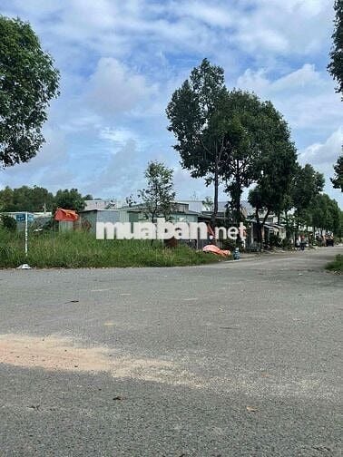 Chủ gửi ra gấp lô đất mặt tiền 9m