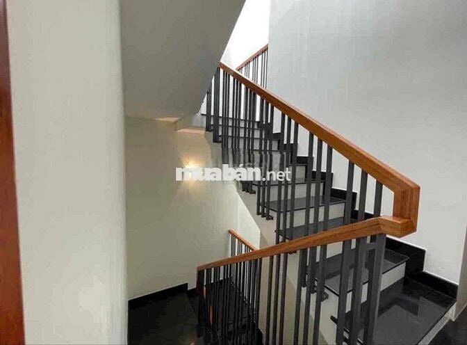 CÓ THANG MÁY, MỚI 100%, GẦN KHU TÊN LỬA