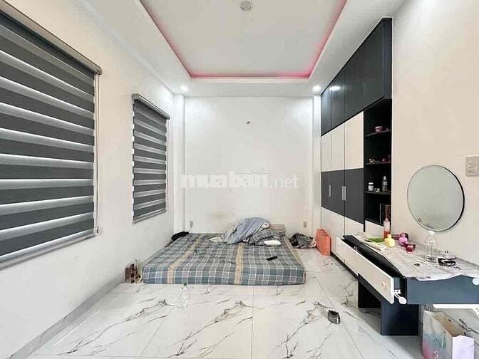 CÁCH MẶT TIỀN ĐƯỜNG NGUYỄN VĂN ĐẬU 10m ,Nhà mới xây ,chiều ngang lớn