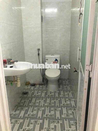 phòng ngay đường số 6 . Đối diện chợ Da Sà.