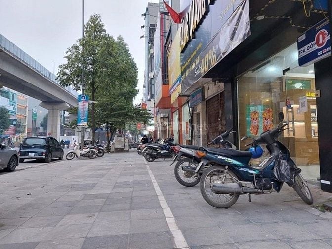 Binhbds cho thuê nhà mặt phố Quang Trung mặt tiền 11m