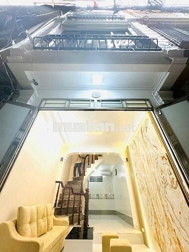 Bán gấp nhà 5 tầng Khương Trung, 5 phòng ngủ, MT 3.1m, giá nhỉnh 6tỷ.