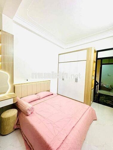 Bán gấp nhà 5 tầng Khương Trung, 5 phòng ngủ, MT 3.1m, giá nhỉnh 6tỷ.