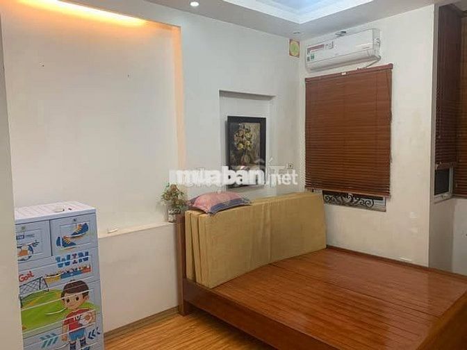Cho thuê nhà nguyên căn ngõ 132 Cầu Giấy – vị trí thuận tiện