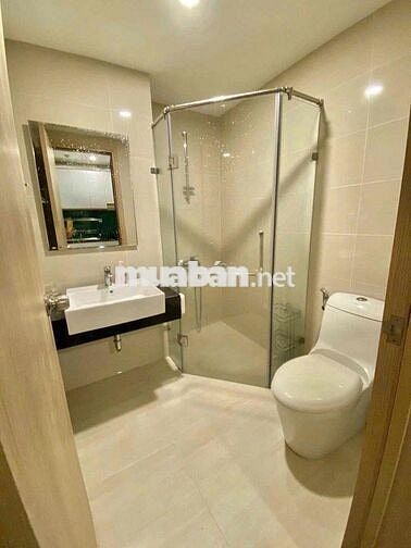 Cho thuê studio full nội thất nhà sạch ở ngay gần sân bay Novaland