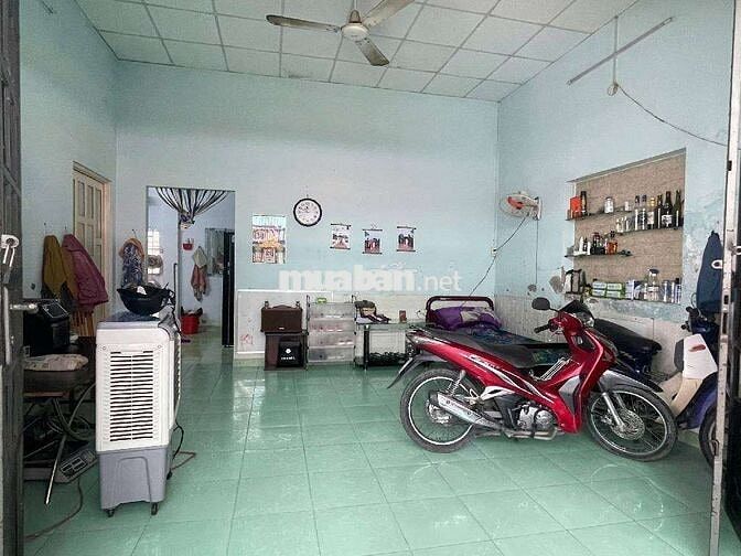 Nhà cấp 4 ngang 8×11 sát mặt tiền đường nhỉnh 3 tỷ khu chợ bà hom