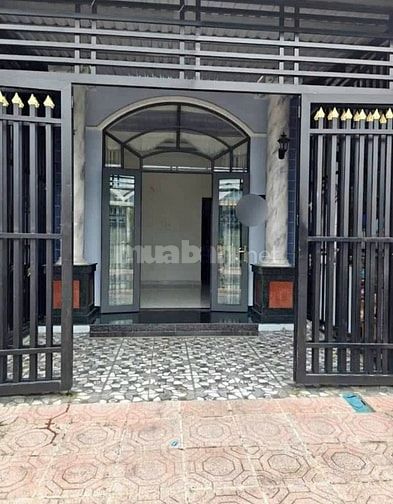 Chú Hùng gừi bán gấp căn nhà ở Tân Phú Trung- Củ Chi. DT 103m2, Giá ch
