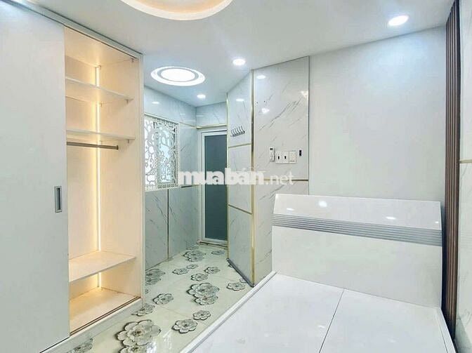 STUDIO CHỈ TÍNH ĐIỆN NƯỚC_CÒN LẠI FREE PHÍ_GẦN CẦU NG VĂN CỪ_CỌC 1TH