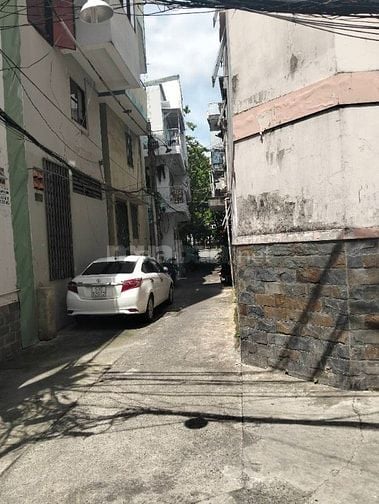 HỘ KHẨU QUẬN 1 - CÁCH MT HOÀNG SA 20M - HẺM XE HƠI 5M