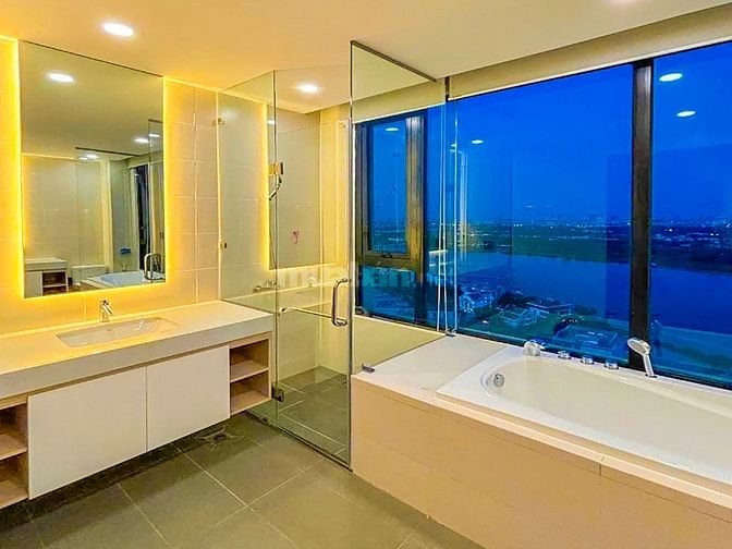 Bán gấp căn Penthouse D’Edge Thảo Điền gồm 2 tầng 4 phòng ngủ 412m2