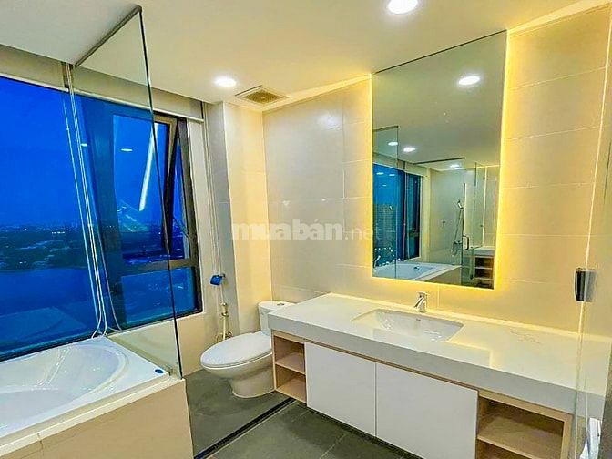 Bán gấp căn Penthouse D’Edge Thảo Điền gồm 2 tầng 4 phòng ngủ 412m2