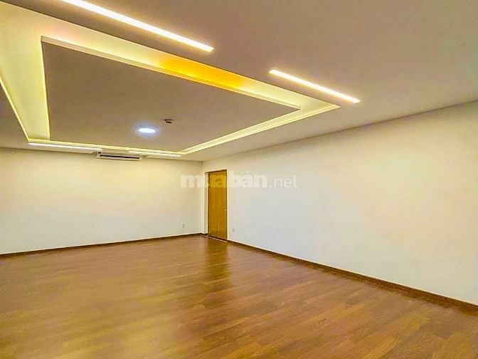 Bán gấp căn Penthouse D’Edge Thảo Điền gồm 2 tầng 4 phòng ngủ 412m2