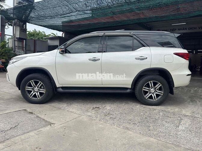 Fortuner 2019 2.4G 4x2 AT - 58,000km