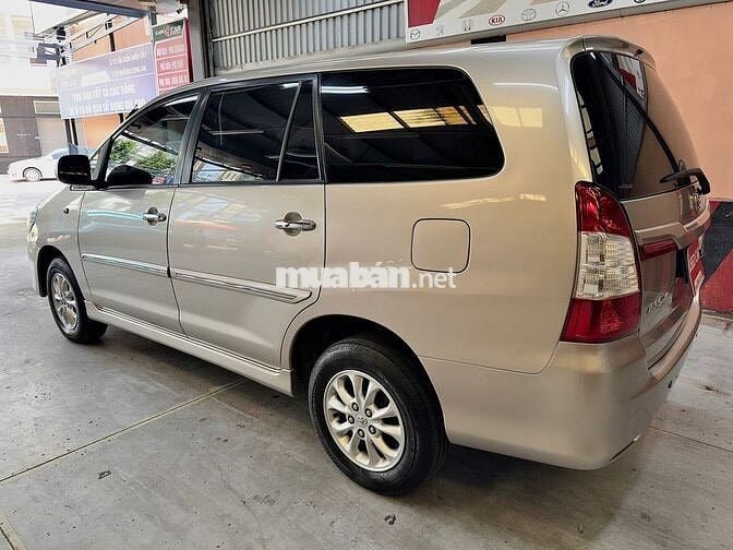Toyota Innova 2014 2.0G - 275000 km