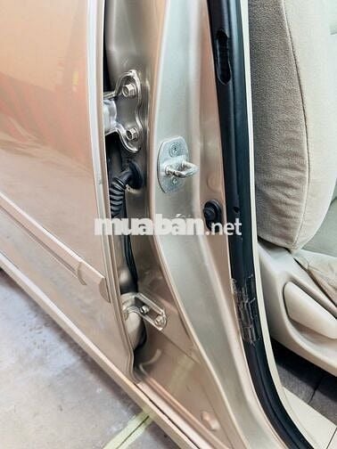 Toyota Innova 2014 2.0G - 275000 km
