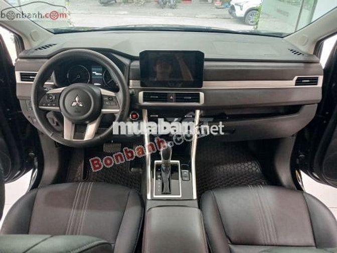 Mitsubishi Xpander 2022 Premium 1.5 AT - 7v