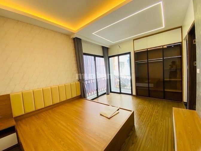 BÁN NHÀ LÔ GÓC PHỐ PHÙNG KHOANG,NHÀ MỚI 5TẦNG,OTO ĐỖ CỬA,GIÁ 11,2tỷ