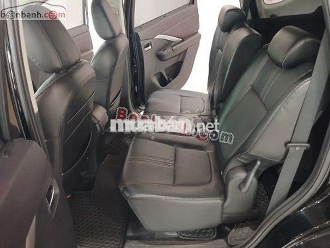 Mitsubishi Xpander 2022 Premium 1.5 AT - 7v