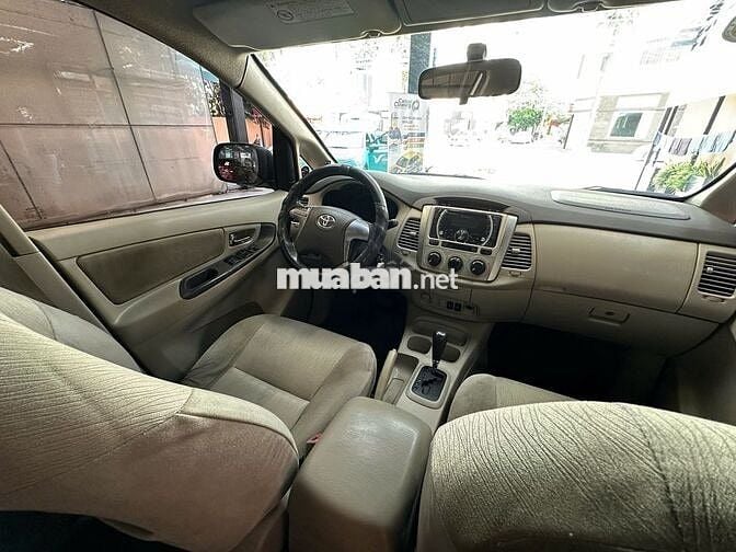 Toyota Innova 2014 2.0G - 275000 km