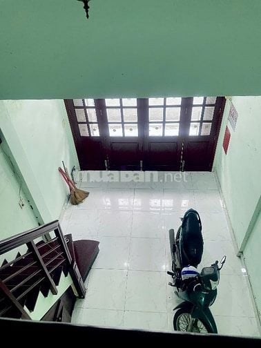 Cho thuê nhà mặt tiền: 160 Tân Phước, P.7, Q.10, DT 70m2