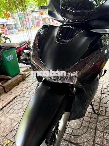 Honda Sh150 2021 xám đen chính chủ đẹp keng.