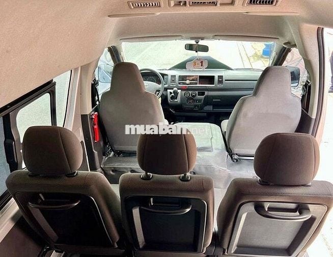 Bán Hiace dầu 3.0 2018 - Xe bảo dưỡng full hãng