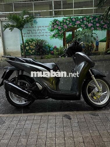 Honda Sh150 2021 xám đen chính chủ đẹp keng.