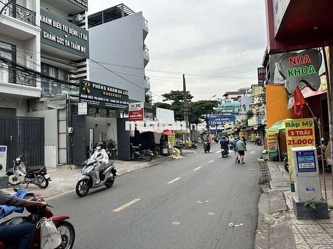 Mặt Tiền 8m Cư Xá 47 Trịnh Đình Trọng Quận 11