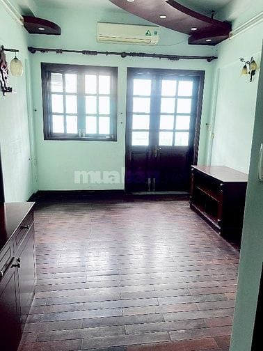 Cho thuê nhà mặt tiền: 160 Tân Phước, P.7, Q.10, DT 70m2