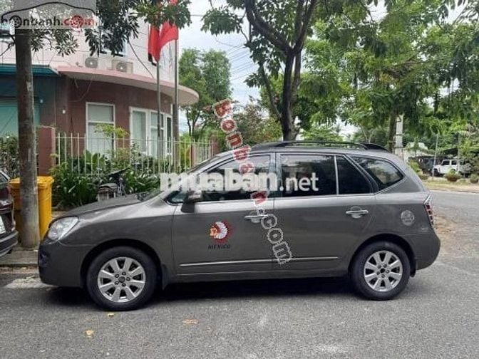 Kia Carens LX 1.6 MT 2010