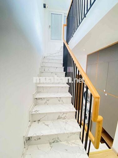 Bán nhà khu Phan Xích Long mặt tiền 8m, xem nhà đảm bảo thích vị trí.