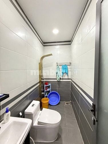 Bán Nhà 151/34 Liên Khu 45,BHHB,Bình Tân DT:6-10m2 4lầu 4Pn 5ty Nhỉnh