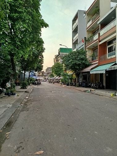 BÁN NHÀ LỬNG 3 TẤM Ở TRẦN TRUNG LẬP Q6 (4,75X27) CHỈ 25 TỶ