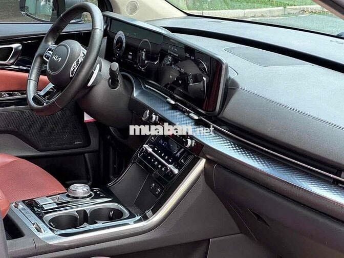 Kia Carnival 2024 Signature 2.2D - 26000 km