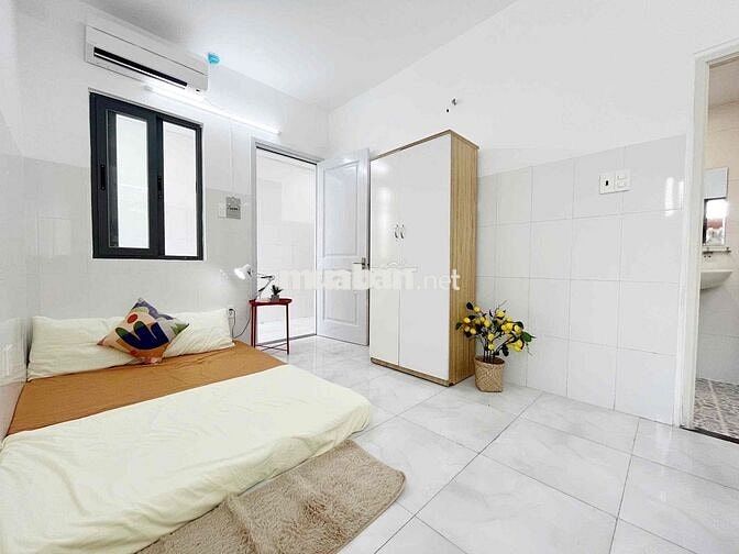 Cho Thuê Căn Hộ Cửa Sổ Trời Siêu Thoáng Ngay Học Viện Cán Bộ
