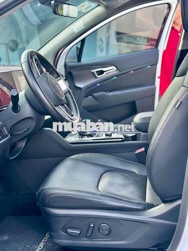 Kia Sportage 2022 - 8000 km mới nhất việt nam