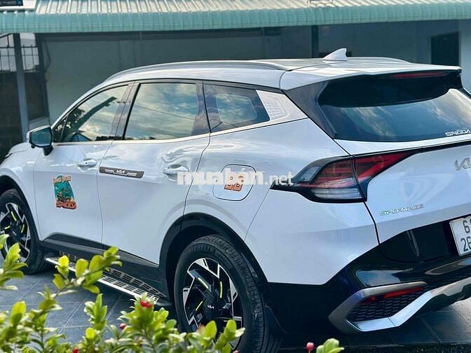 Kia Sportage 2022 - 8000 km mới nhất việt nam
