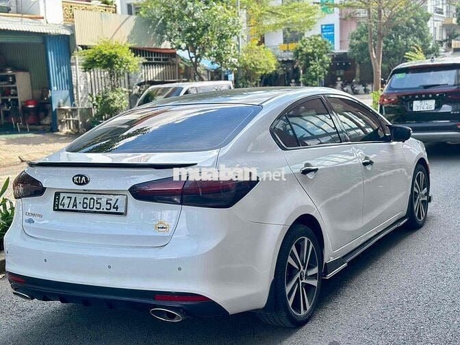 Kia Cerato 2017 1.6 AT - 70000 km