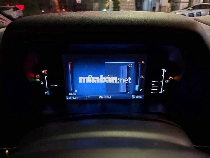 Ford Everest 2022 Titanium 2.0L 4x2 AT - 24000 km