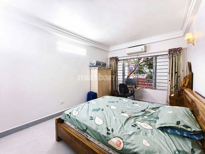 Nhà Đẹp Giá Tốt - Vị Trí Sêu Đắc Địa - Ô Tô Đỗ Cửa - Chỉ 4 Tỷ