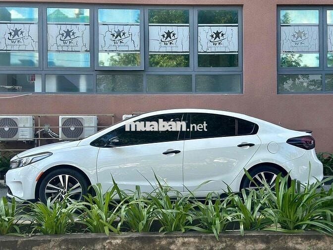 Kia Cerato 2017 1.6 AT - 70000 km