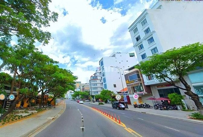 Bán nhà 3 tầng 140m2, ngang 7m đường Võ Nguyên Giáp ngay khu phố Tây 