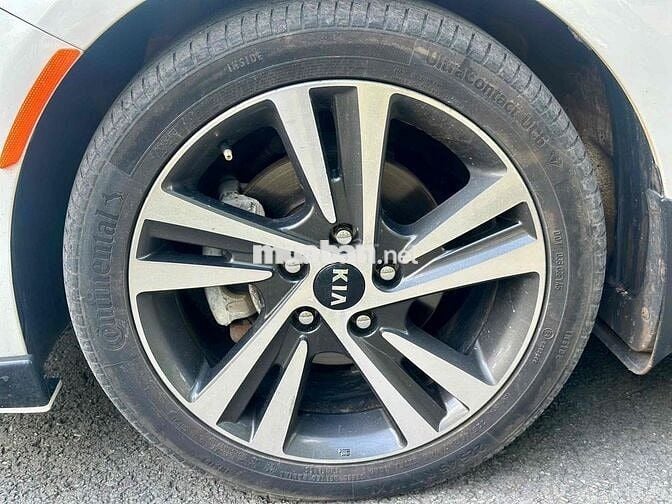 Kia Cerato 2017 1.6 AT - 70000 km