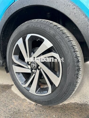 Toyota Raize 2022 - xanh ngọc nóc đen đẹp như mới