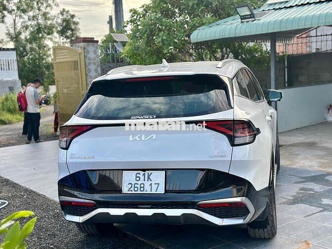 Kia Sportage 2022 - 8000 km mới nhất việt nam