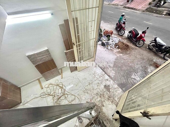 KIOT NHỎ CHO THUÊ Ở HOẶC KINH DOANH CÓ GÁC LỬNG CAO 2M GẦN VÕ VĂN KIỆT