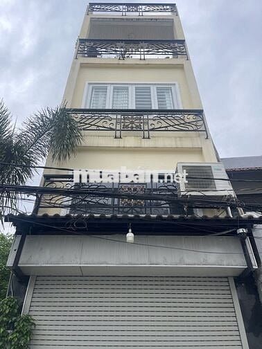 5,8 tỷ xe hơi đổ cửa hiếm đường 38. 4 tầng hbc TĐ. 1 căn ***