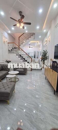 Nhà mặt tiền đường 12m 64m2 x5 tầng sổ hồng chính chủ nhỉnh 5 tỷ