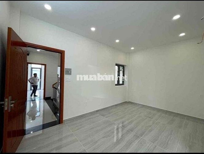 Nhà mới 100% ( 5 x 15 có 7pn 8wc có cầu thang máy )