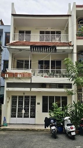 BÁN GẤP NHÀ QUẬN 5 HẺM XE HƠI ĐƯỜNG NGUYỄN TRÃI